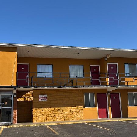 Economy Inn & Suites Harrisburg Eksteriør billede