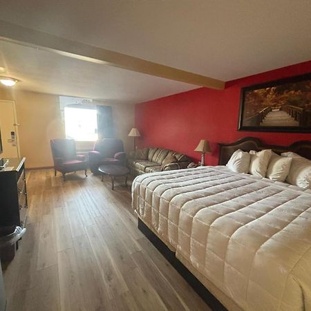 Economy Inn & Suites Harrisburg Eksteriør billede