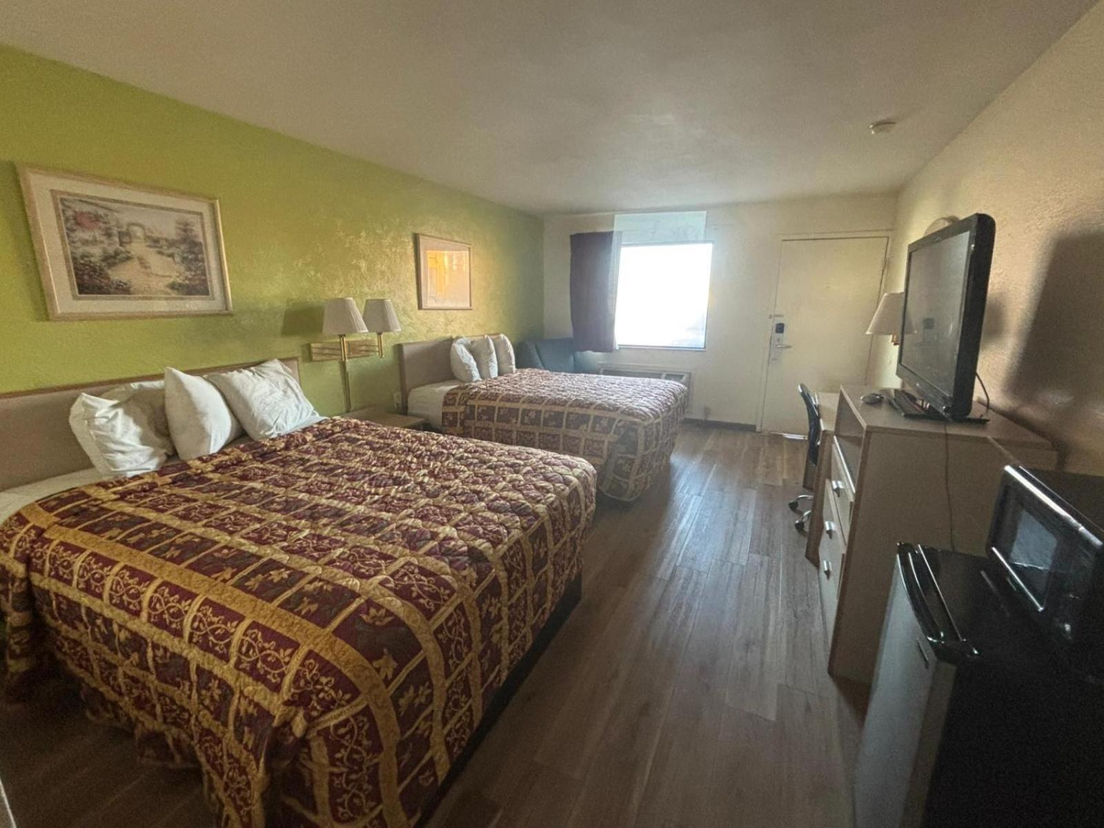 Economy Inn & Suites Harrisburg Eksteriør billede