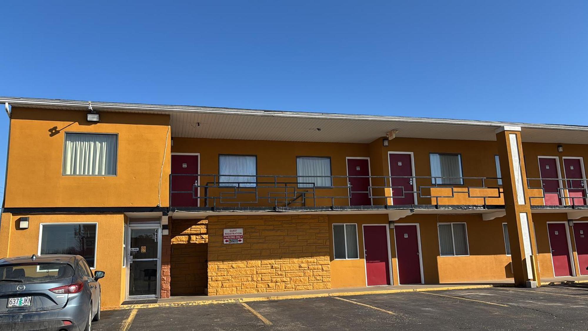 Economy Inn & Suites Harrisburg Eksteriør billede