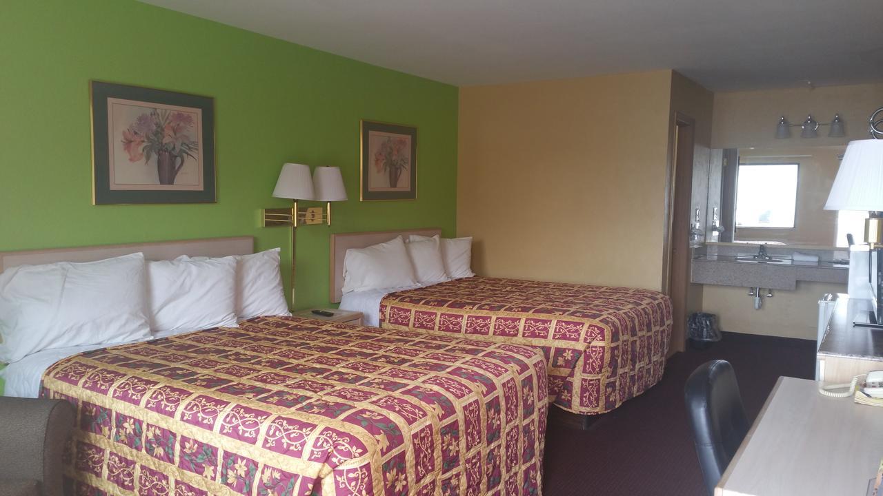 Economy Inn & Suites Harrisburg Eksteriør billede